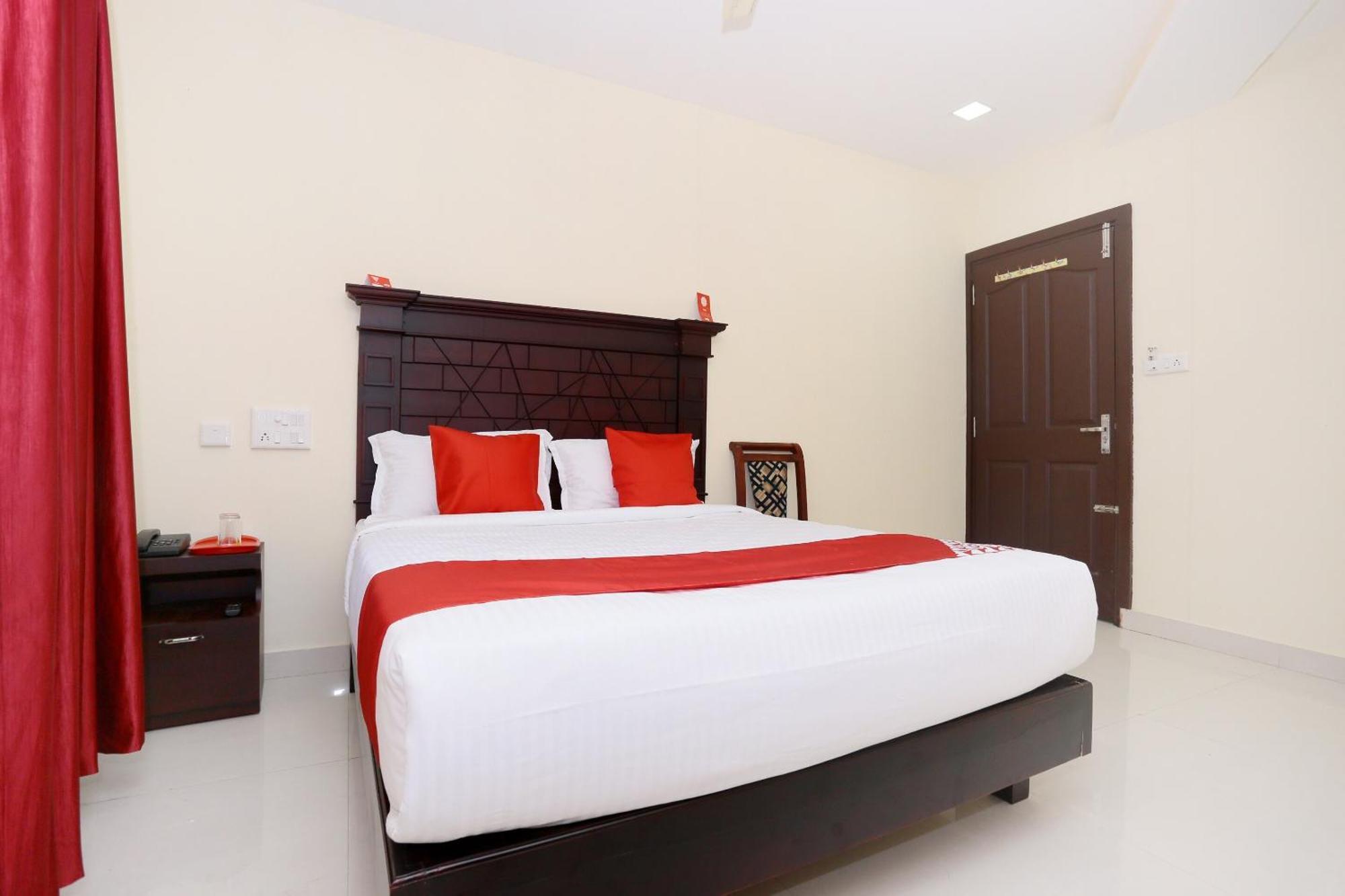 Hotel O Malabar Plaza Kochi Екстериор снимка