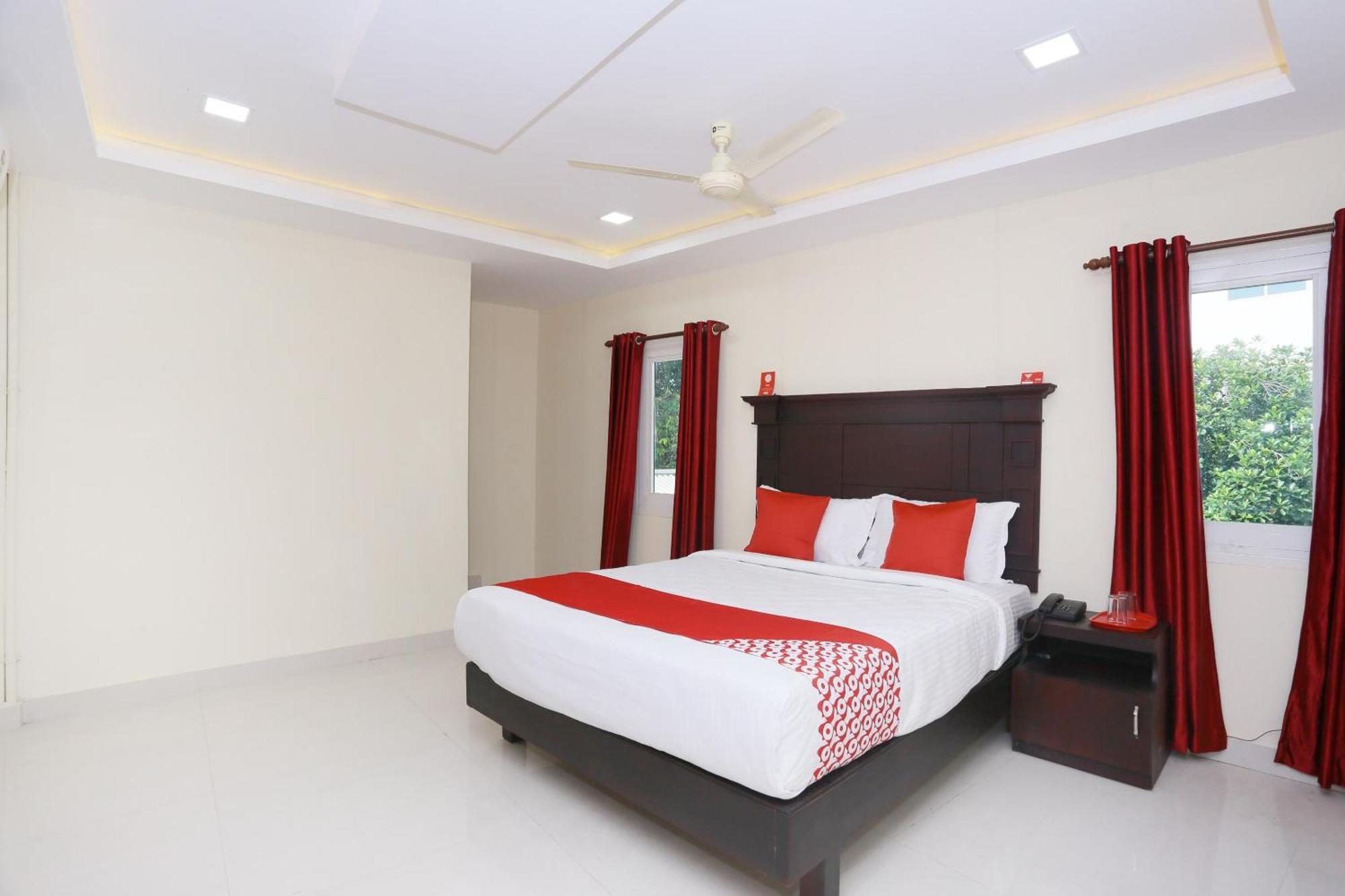 Hotel O Malabar Plaza Kochi Екстериор снимка